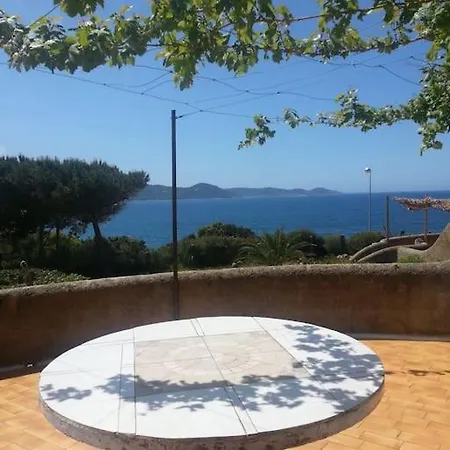 Maisonnette Vue Mer A 2mn A Pied De La Plage Vakantiehuis